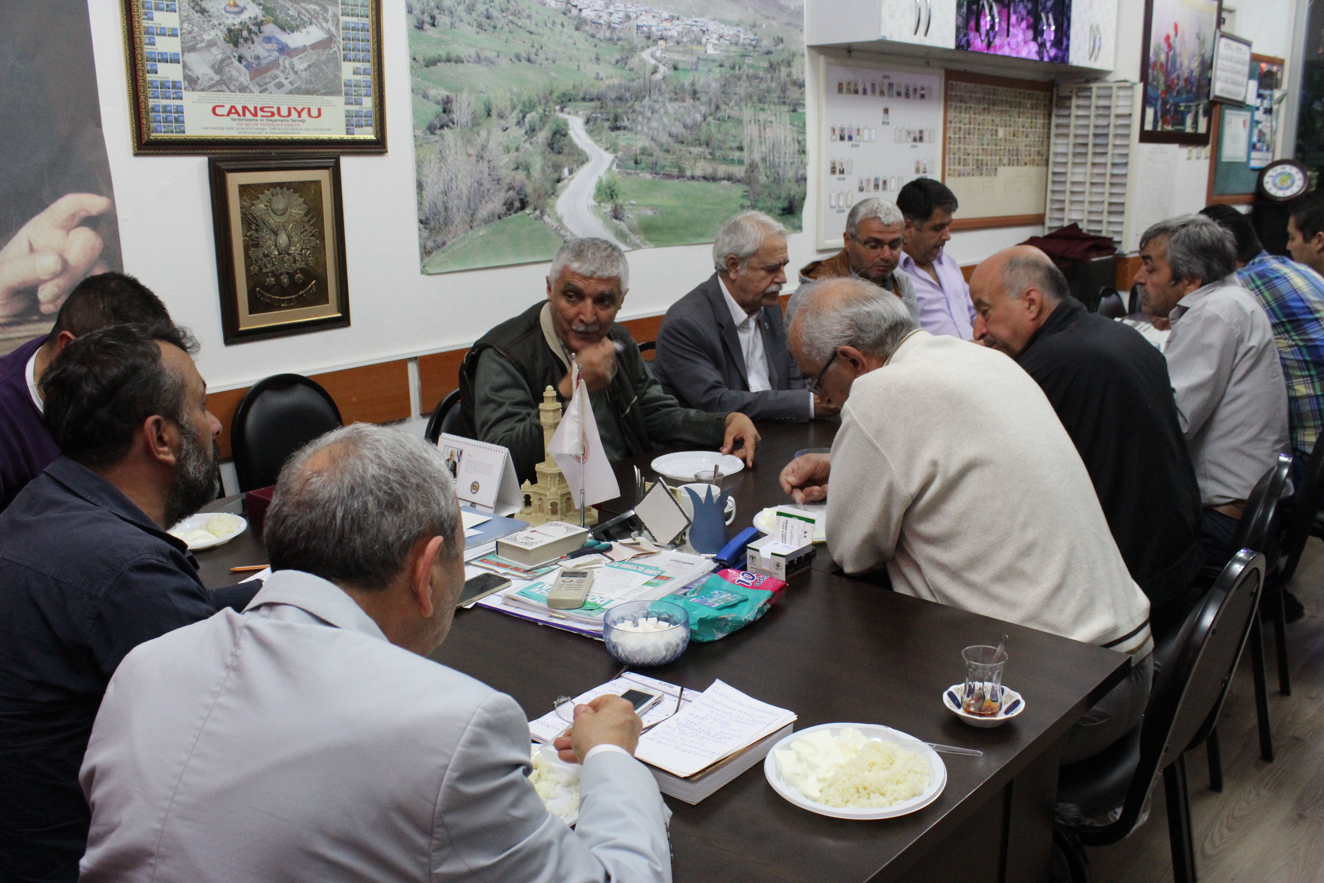 06,04,2016 Çarşamba Toplantımız Bu hafta Genel Başkan Yardımcımız Hüseyin EĞİLMEZ Başkanlığında, Yemek ikramlı yapılmıştır. 