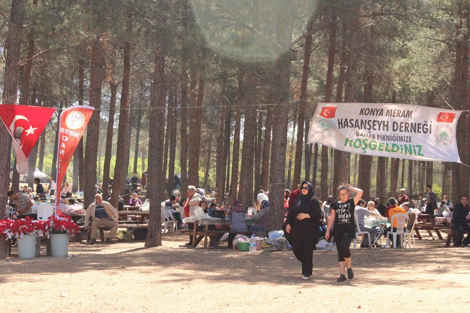 HASANŞEYH BAHAR PİKNİĞİ 13 MAYIS 2018 PAZAR GÜNÜ CENNET VADİSİ'NDE ÜYESİ OLDUĞU KONYALILAR FEDERASYONUNUN EV SAHİPLİĞİ YAPTIĞI ORGANİZASYON İLE GERÇEKLEŞTİRDİ. 